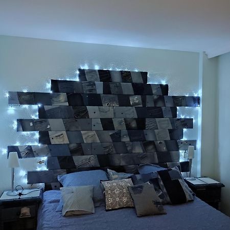 Fine Art Jeans Apartment Арона Экстерьер фото