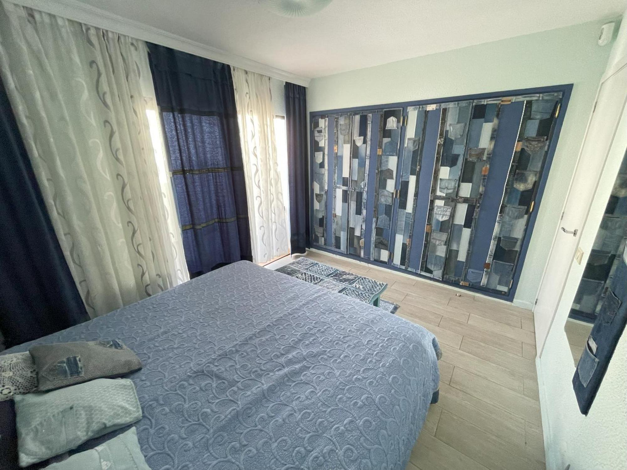 Fine Art Jeans Apartment Арона Экстерьер фото